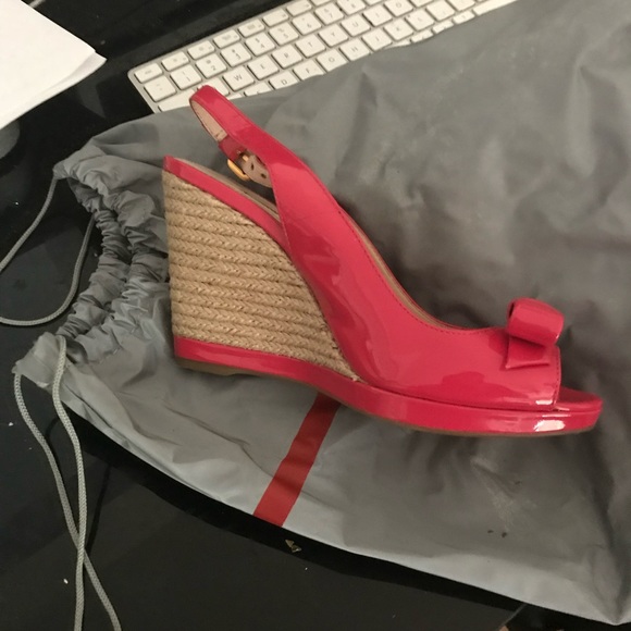 Hot pink .. Prada sling backs like new with dust bag worn twice - Picture 3 of 7